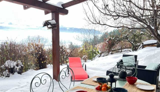 Jolie maison lumineuse, à proximité des commodités et lac de Serre Ponçon