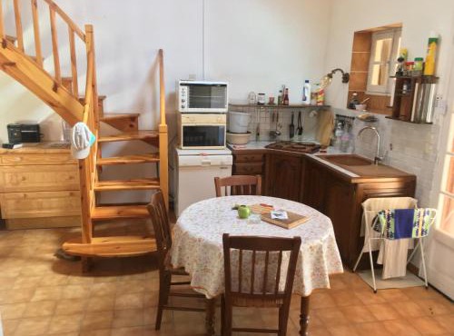 Jolie petite maison dans hameau en pleine nature