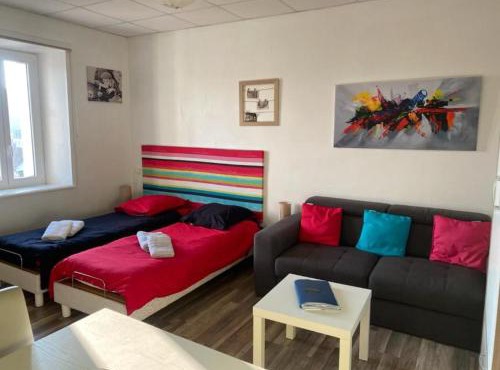 jolie studio meublé 407