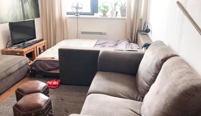 Jolie studio spacieux sur Warnerville avec cuisine aménagée .