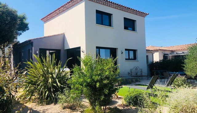 Jolie Villa Contemporaine Dans UN Quartier Très Calme EN Face DE LA Garrigue