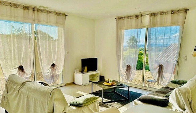 Jolie VillaJardîn 20 Min des plages Wifi Clim Park sécurisé