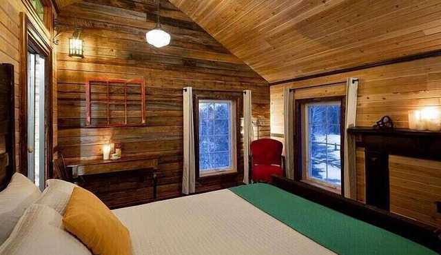 Jone's Brook Cottage: BBQ-Pool-Table-Firepit-AC