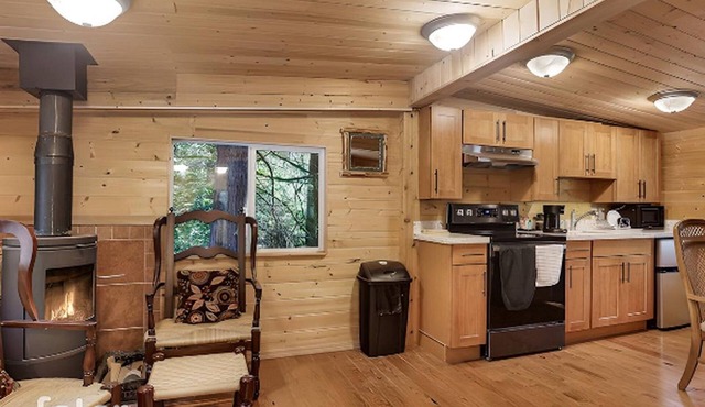 Jones Landing: Luxurious escape, unforgettable stays.