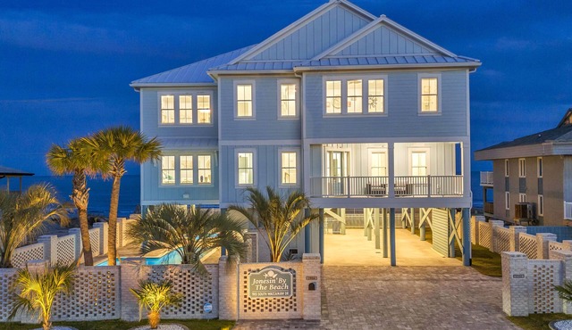 Jonesin' By The Beach - Ocean Front & Channel Front in Garden City Beach