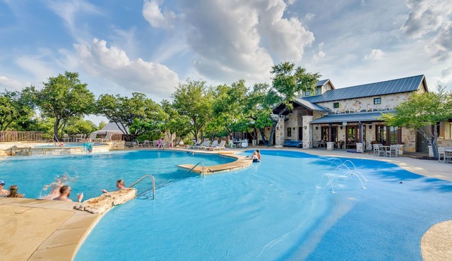 Jonestown Condo on Lake Travis w/Community Pool!