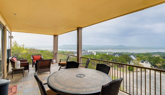 Jonestown Condo on Lake Travis w/2 Balconies!