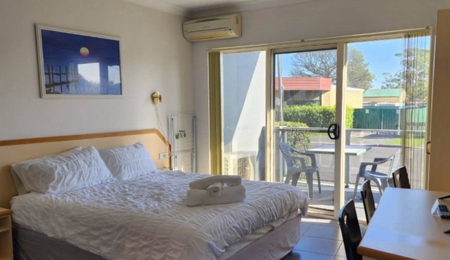 Jopen Motel Unit 1 - In the heart of town