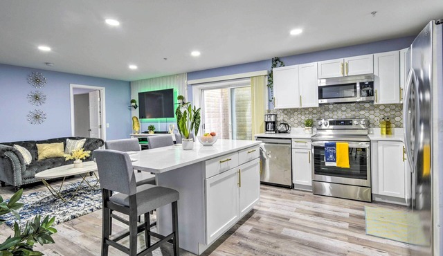 Joppatowne Home w/ Private Deck & Fireplace!