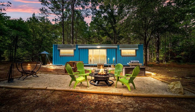 Jordan's Crossing: The Glamping Experience w/Outdoor Shower