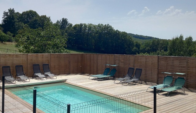 Josephine's "La Salamandre" trailers