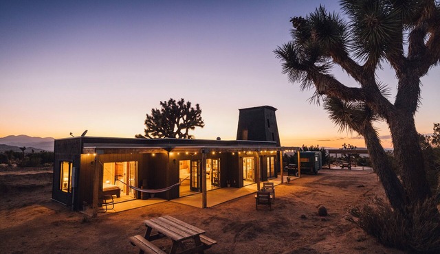 Joshua Tree Hidden Tower Ranch -private, great views, landmark!