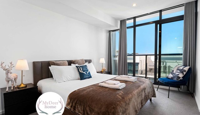 Journey to West Franklin/Free Parking/Pool/Gym