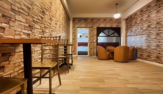 Jovis Hotel