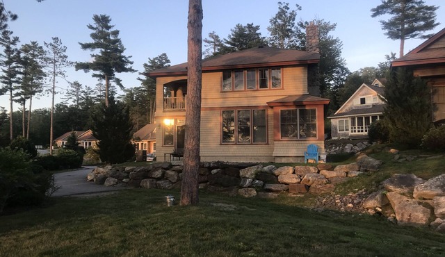 Joyful Maine Escape: A Three-Bedroom Water View Townhouse