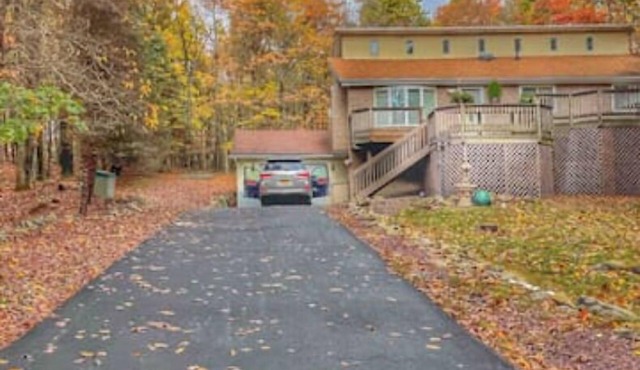 Joyful Townhouse with 3 bedrooms and 2 playrooms