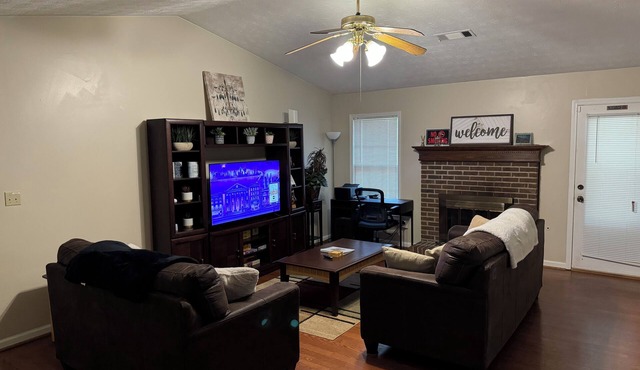 JoyHaven 3-bedroom house in soothing Conyers with cool AC breeze