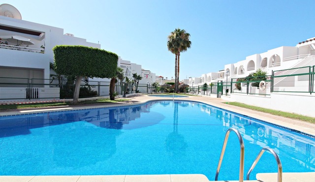 JP Bajo - Holiday rental with private garden and parking
