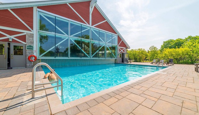 Jr Club Suite: Kitchenette, Pool, HotTub, Gym, BBQ