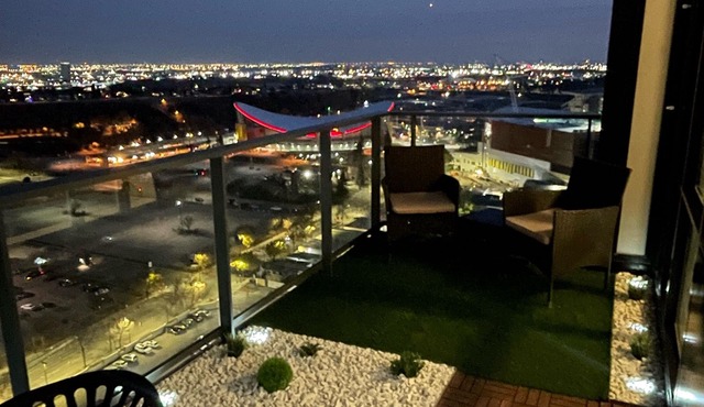 Jr. Penthouse Style DT Condo next Door to Bmo Center/Saddledome. Best balcony!