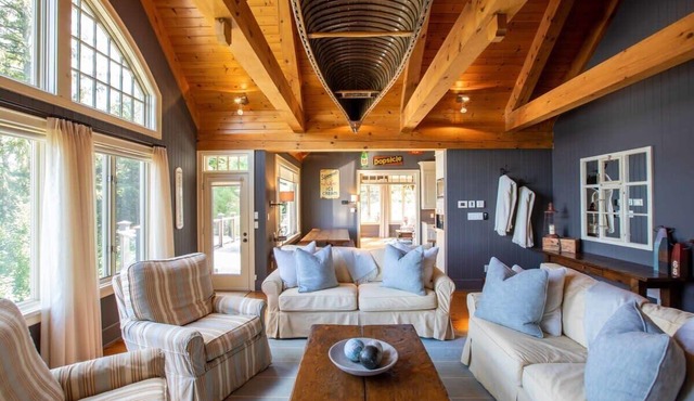 Juddhaven Lake Rosseau Lake House with all the bells and whistles!