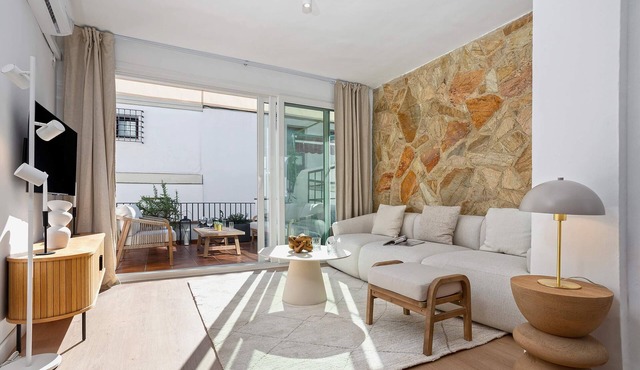 Juderia Apartment private terrace & views. Manriquez