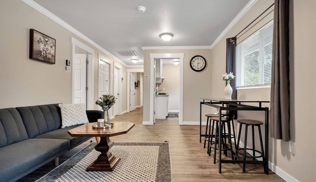 Judkins Entire Home Near Downtown & Light Rail