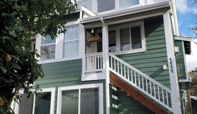 Judkins Park Light Rail Townhouse Haven