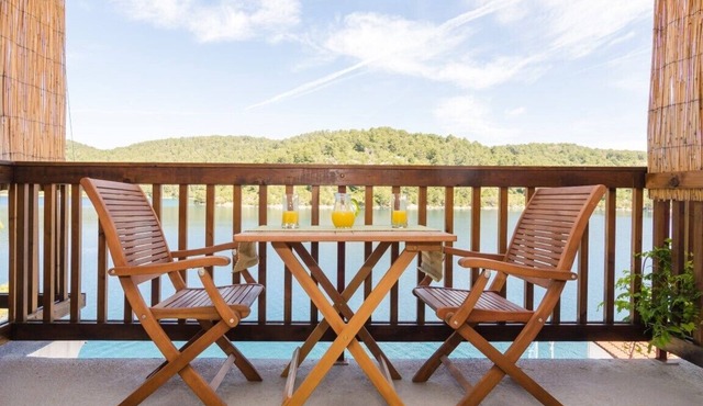 Jugo One Bedroom Apartment with Balcony and Sea View