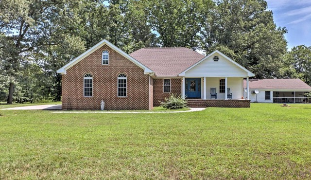 JuJus Place Warsaw House with Deck and Tree Swings!