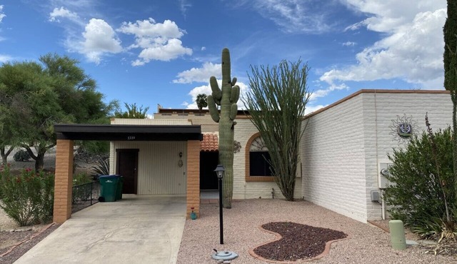 Julia's Casita. The perfect desert retreat. Age 55+
