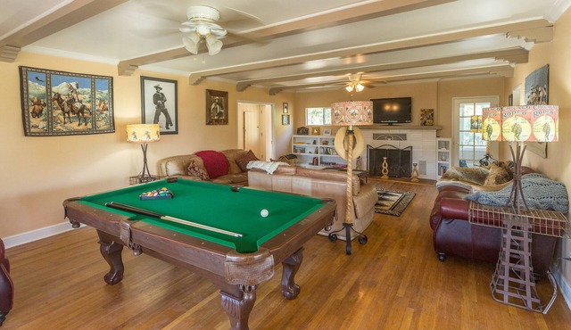 JULIAN COUNTRY FARMHOUSE ON 55 BEAUTIFUL ACRES - BRAND NEW SPA-TRAILS-POOL TABLE