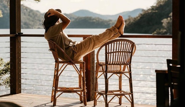 JULIANS ON COBA . stunning sunsets . HAWKESBURY RIVER . river specials