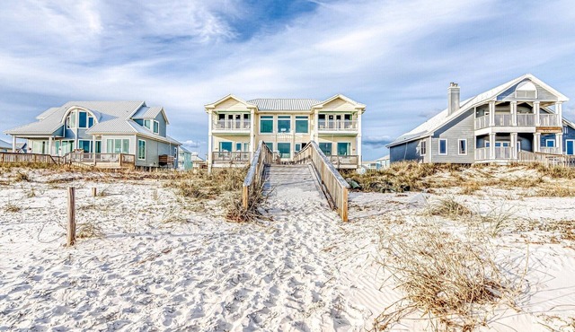 July 4 Week Open! Beachfront - Pools & Pickleball