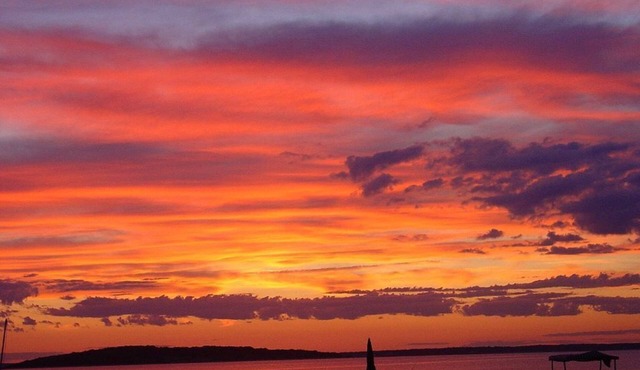 JULY & AUGUST DATES PRIVATE BEACH ON NOYAC BAY SAG HARBOR SPECTACULAR! BOOK NOW!
