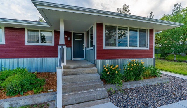 Jumping Off Point · Your Jumping Of Point for Livingston Adventures!