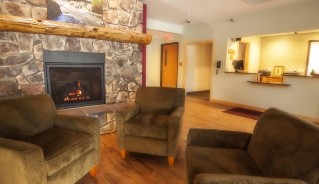 Junction Inn Suites & Conference Center