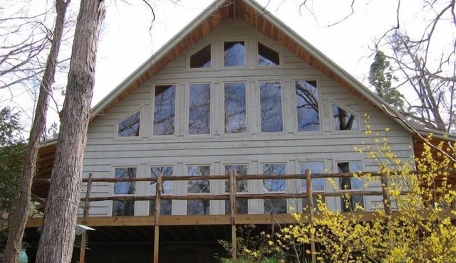 Junction Park: Rustic Chalet on 75 Acres