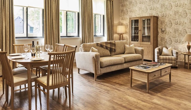 Juneberry House - Two Bedroom Villa, Sleeps 4