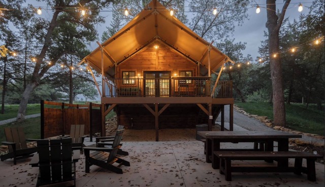 Jungalow - Canvas Safari Cabin | 2 Bed, 1 Bath with Hot Tub