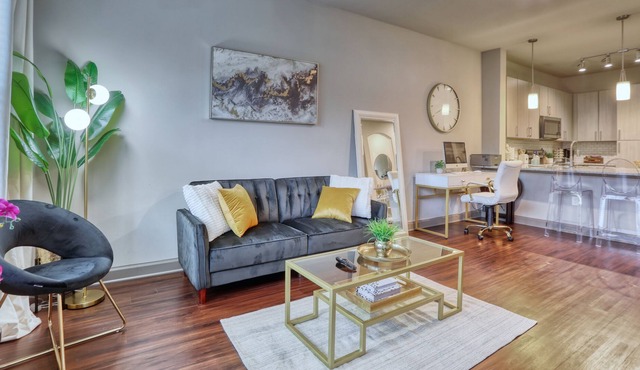 "Jungle Fever" Midtown!