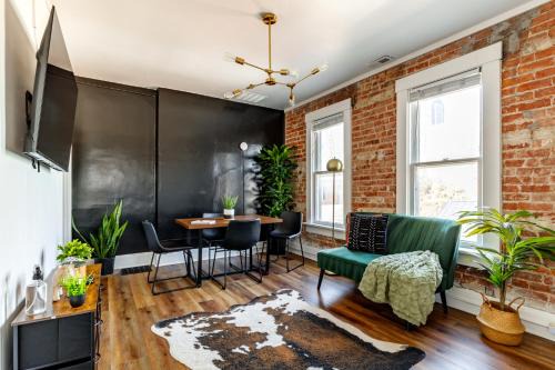 Jungle House Historic Lofts - Columbus Downtown Free Parking