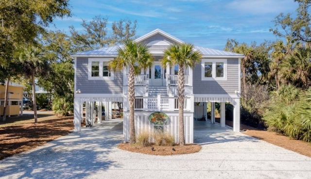 Jungle House, Pet Friendly, Luxury New Edisto Hom