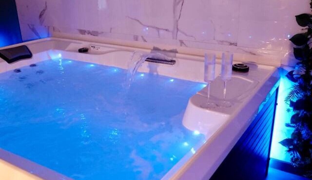 Jungle Room et son Jacuzzi