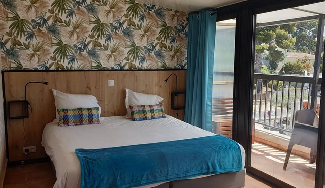 Junior Suite-Comfort-Ensuite with Bath-Balcony