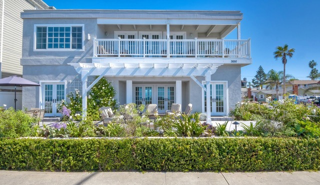 Juniper Beach Entire Home | Sleeps 18 | Oceanfront