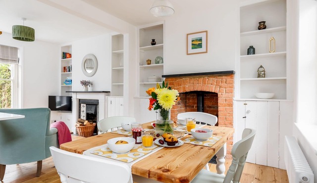 Juniper Cottage, Lulworth. Sleeps 5 & Baby