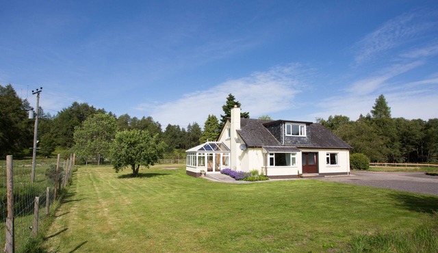 Juniper Hill, Loch Achilty