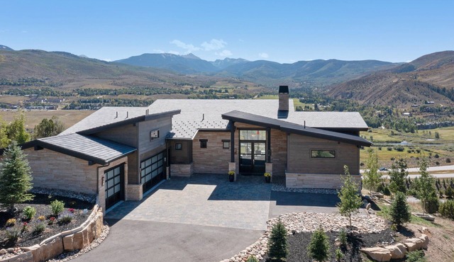 Juniper Ridge at Cordillera Valley Club - Big Views, Outdoor Living, Close to Beaver Creek and Vail