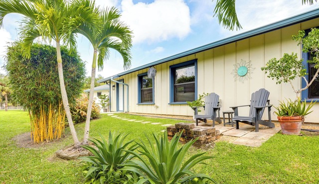 Jupiter Cottage w/Patio, Gas Grill & Fire Pit!